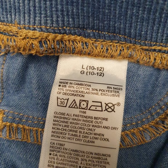 Pull on denim shorts - Picture 5 of 5